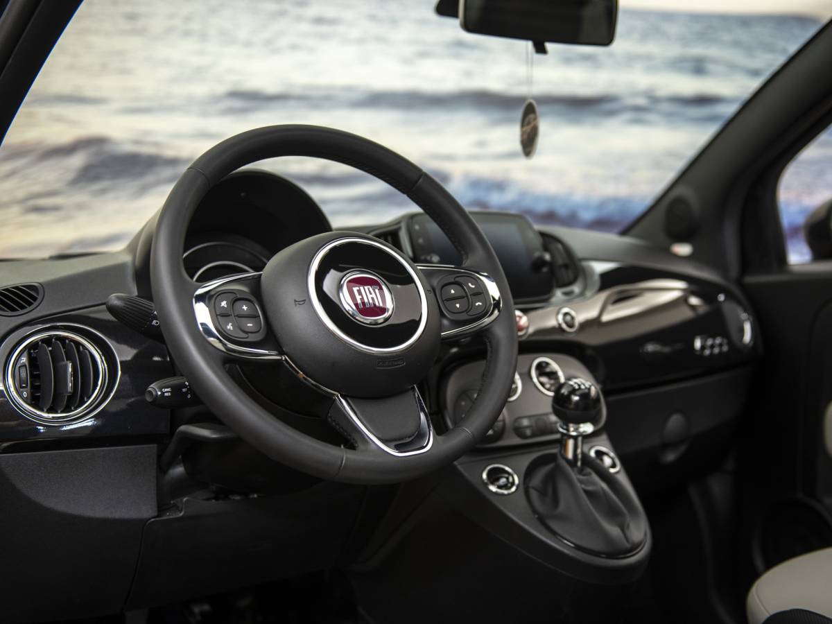 Fiat 500 Fiat 500 1.0 Hybrid, vol opties, Schuifdak, Beats audio, Apple carplay, NAV, Clima
