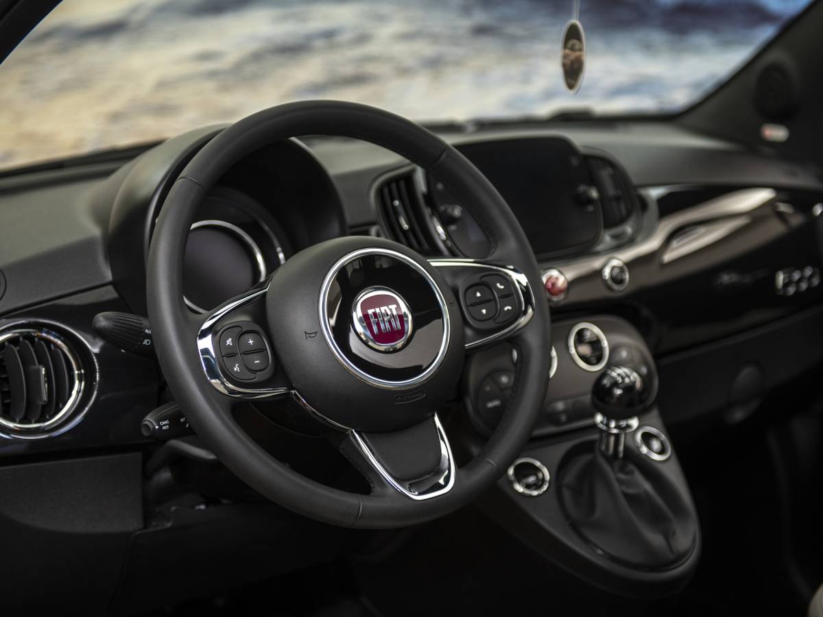 Fiat 500 Fiat 500 1.0 Hybrid, vol opties, Schuifdak, Beats audio, Apple carplay, NAV, Clima