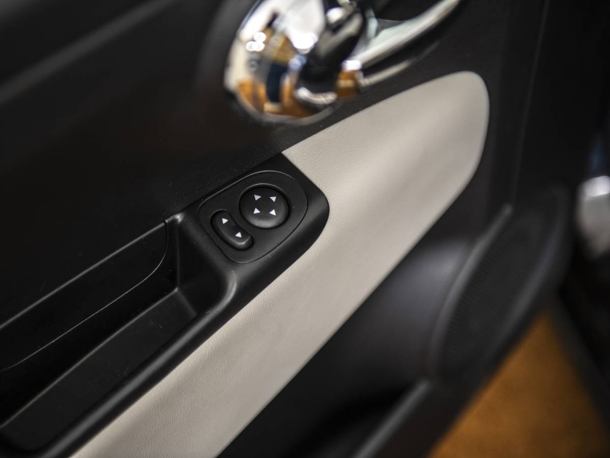 Fiat 500 Fiat 500 1.0 Hybrid, vol opties, Schuifdak, Beats audio, Apple carplay, NAV, Clima