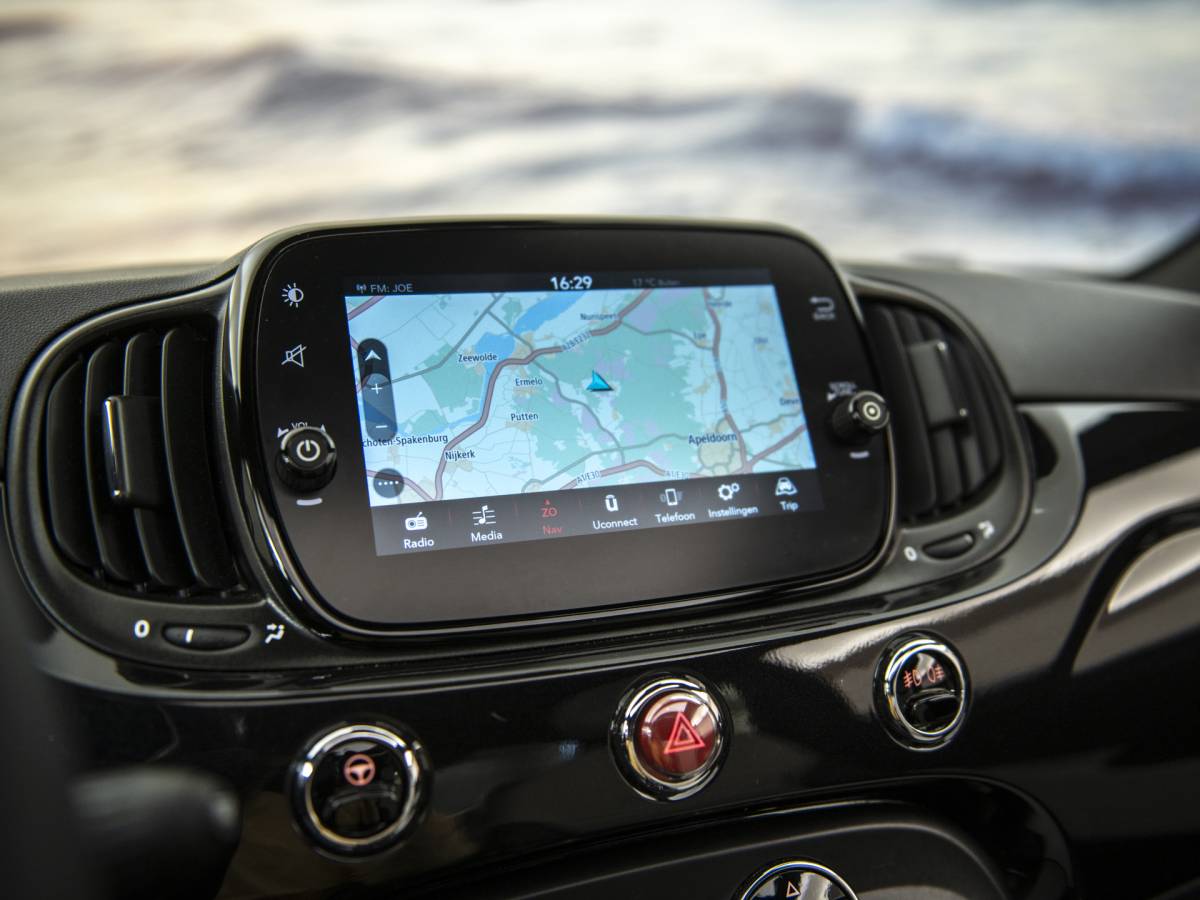 Fiat 500 Fiat 500 1.0 Hybrid, vol opties, Schuifdak, Beats audio, Apple carplay, NAV, Clima