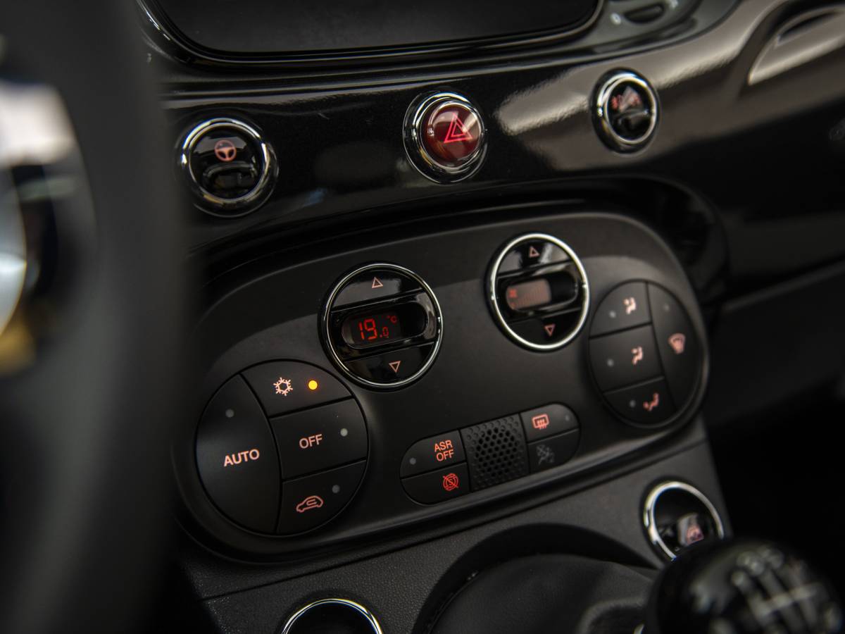 Fiat 500 Fiat 500 1.0 Hybrid, vol opties, Schuifdak, Beats audio, Apple carplay, NAV, Clima