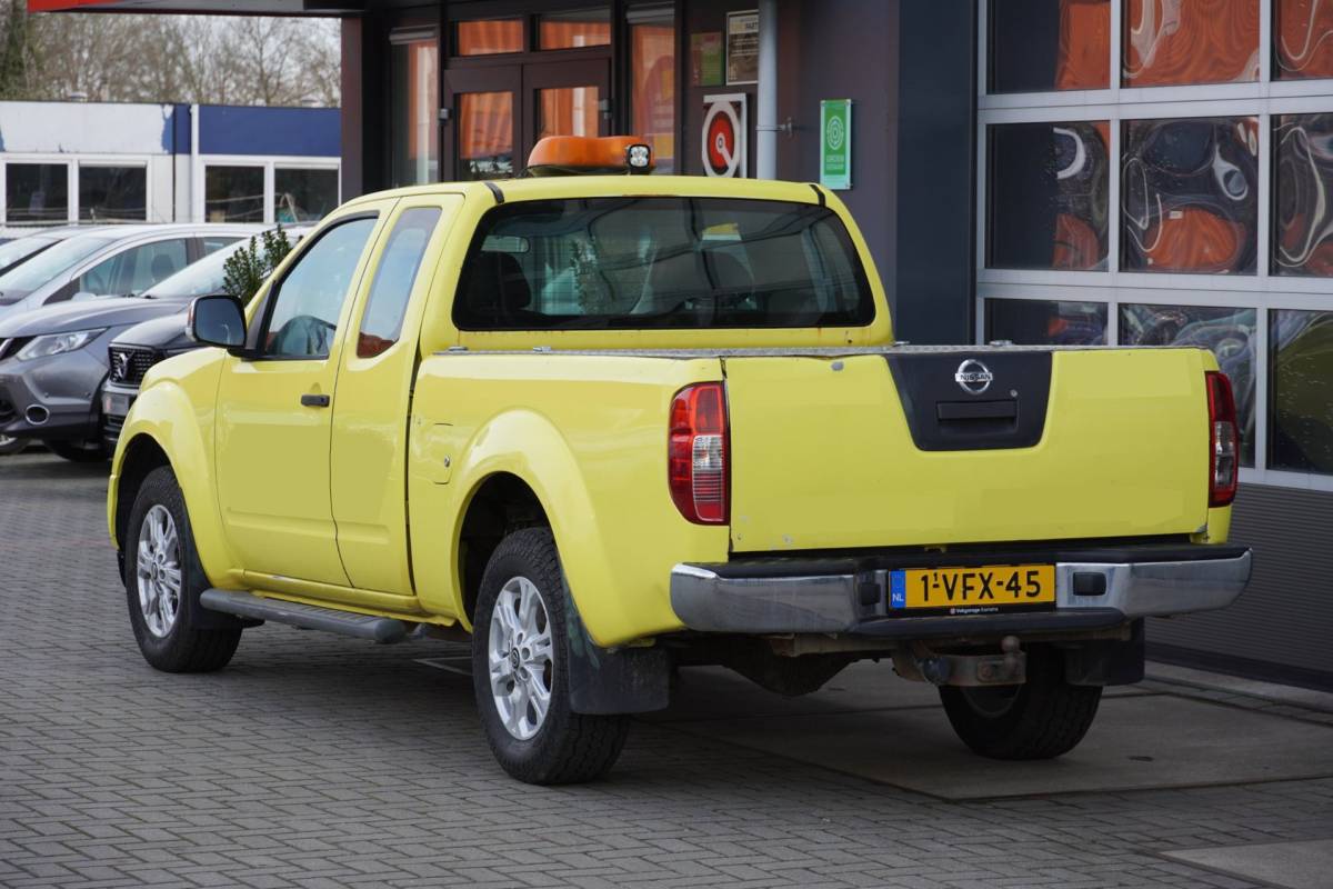 Nissan Navara Nissan Navara 2.5 dCi LE 177PK King Cab 4WD