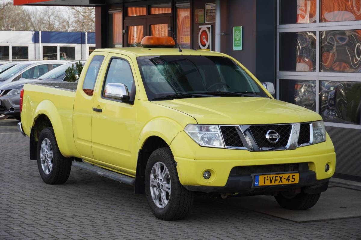 Nissan Navara Nissan Navara 2.5 dCi LE 177PK King Cab 4WD