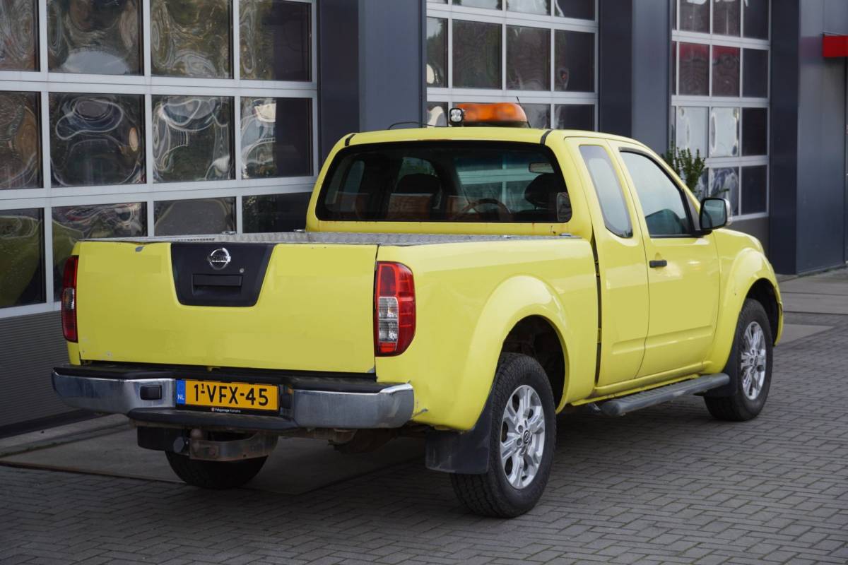 Nissan Navara Nissan Navara 2.5 dCi LE 177PK King Cab 4WD