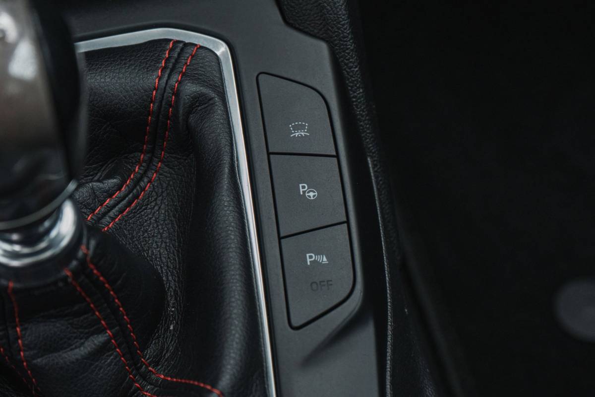 Ford Focus Ford Focus 1.0 EcoBoost ST Line / LED / Pano / HUD / Winter Pack!