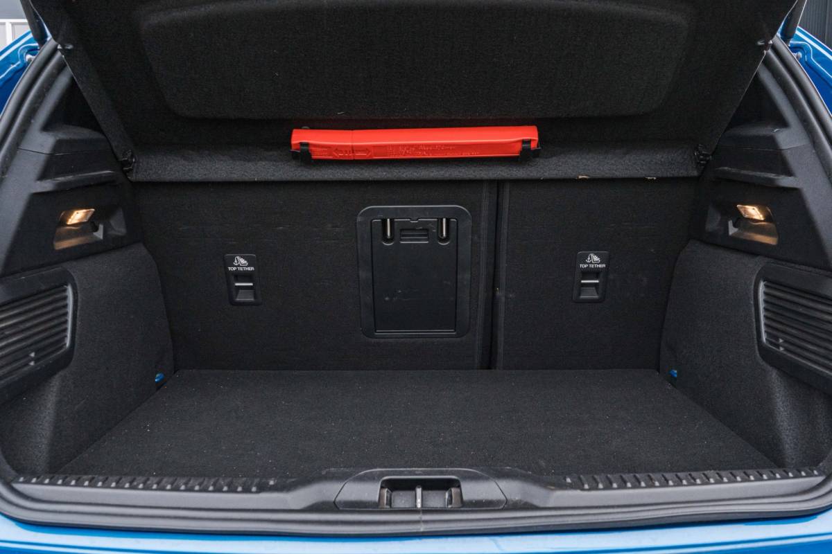 Ford Focus Ford Focus 1.0 EcoBoost ST Line / LED / Pano / HUD / Winter Pack!
