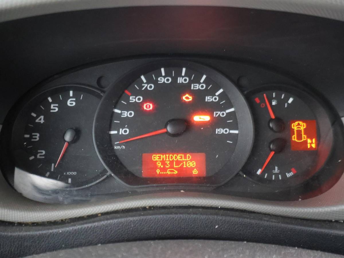 Renault Master Renault Master T35 2.3 dCi L2H2 125 PK AUT. + TREKHAAK | NAVIGATIE | AIRCO | LMV | CRUISE CONTROL
