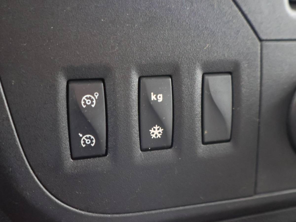 Renault Master Renault Master T35 2.3 dCi L2H2 125 PK AUT. + TREKHAAK | NAVIGATIE | AIRCO | LMV | CRUISE CONTROL