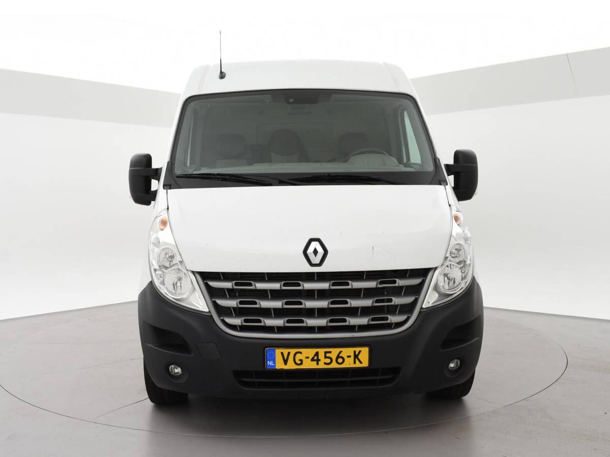 Renault Master Renault Master T35 2.3 dCi L2H2 125 PK AUT. + TREKHAAK | NAVIGATIE | AIRCO | LMV | CRUISE CONTROL