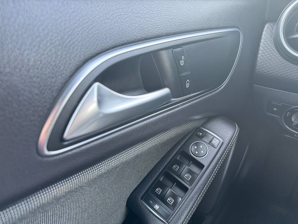 Mercedes-Benz A-Klasse Mercedes-Benz A-klasse 180 BlueEFFICIENCY Business FACELIFT!!
