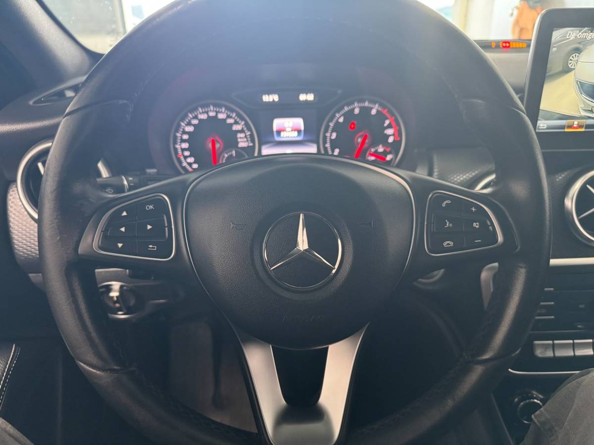 Mercedes-Benz A-Klasse Mercedes-Benz A-klasse 180 BlueEFFICIENCY Business FACELIFT!!