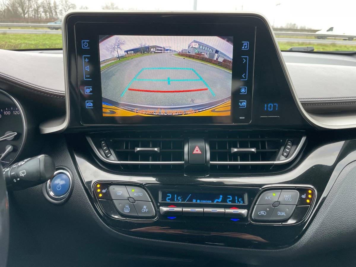Toyota C-HR Toyota C-HR 1.8 Hybrid Executive, Aut, Acc, Stoelverw, Cam, Navi, Pdc, 2e eig afk, Geen import, Nap!