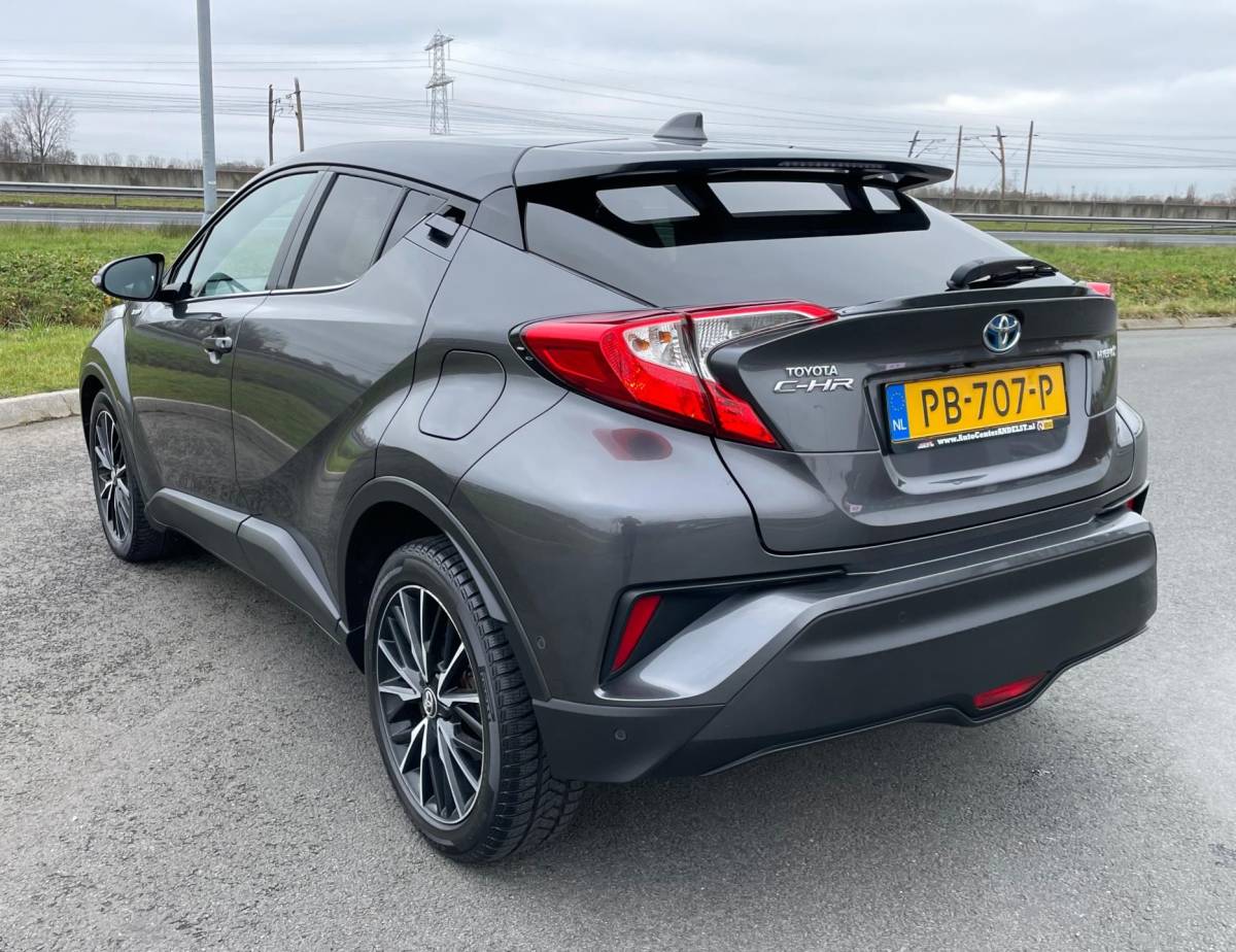 Toyota C-HR Toyota C-HR 1.8 Hybrid Executive, Aut, Acc, Stoelverw, Cam, Navi, Pdc, 2e eig afk, Geen import, Nap!