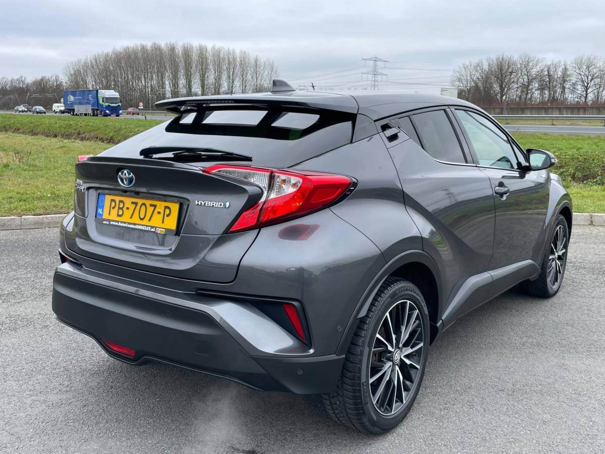 Toyota C-HR Toyota C-HR 1.8 Hybrid Executive, Aut, Acc, Stoelverw, Cam, Navi, Pdc, 2e eig afk, Geen import, Nap!