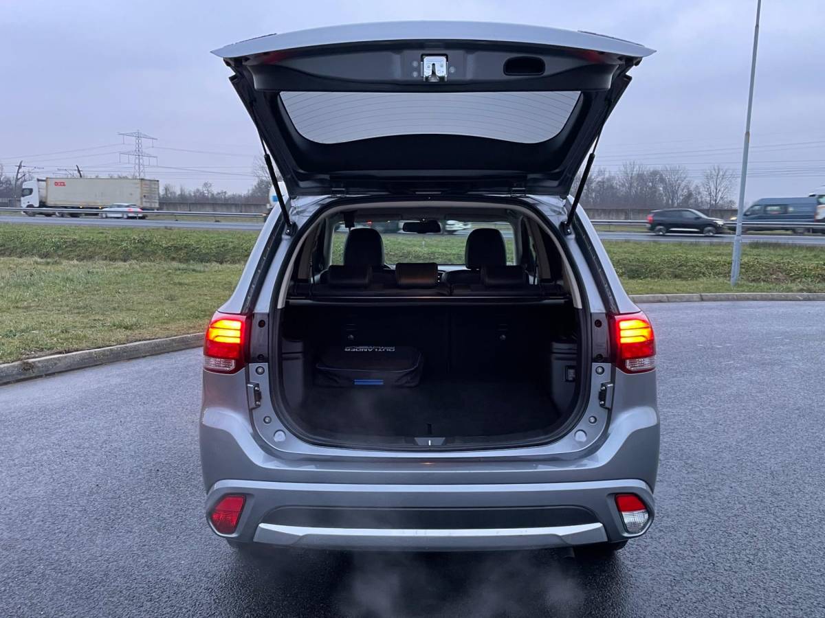 Mitsubishi Outlander Mitsubishi Outlander 2.0 PHEV Pure, Aut, Cam, Keyless, Carplay, 1e eig afk, Geen import, Nap, Volledig dealer oh!