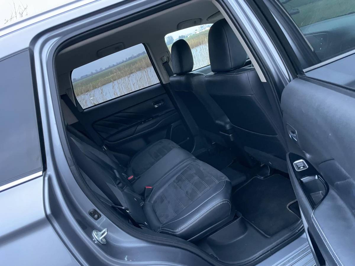 Mitsubishi Outlander Mitsubishi Outlander 2.0 PHEV Pure, Aut, Cam, Keyless, Carplay, 1e eig afk, Geen import, Nap, Volledig dealer oh!