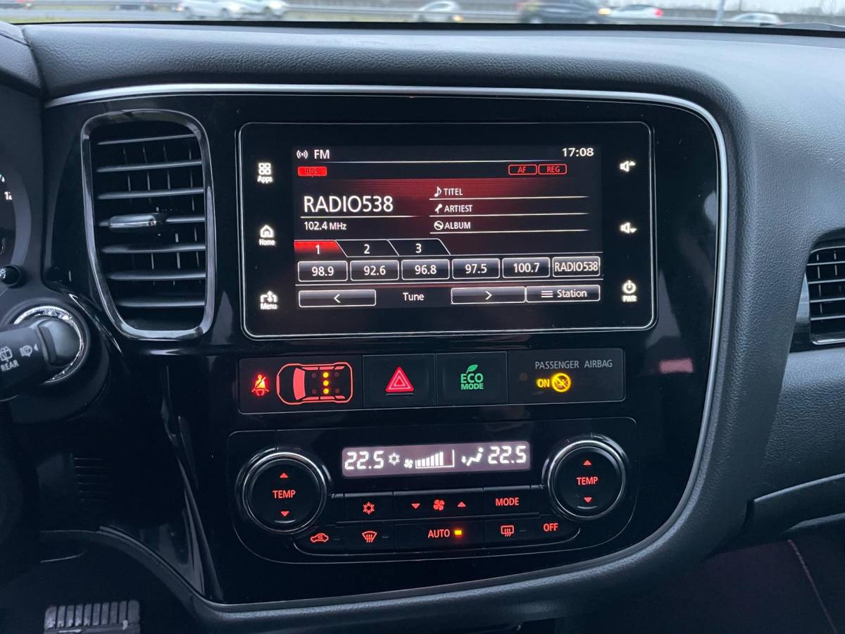 Mitsubishi Outlander Mitsubishi Outlander 2.0 PHEV Pure, Aut, Cam, Keyless, Carplay, 1e eig afk, Geen import, Nap, Volledig dealer oh!