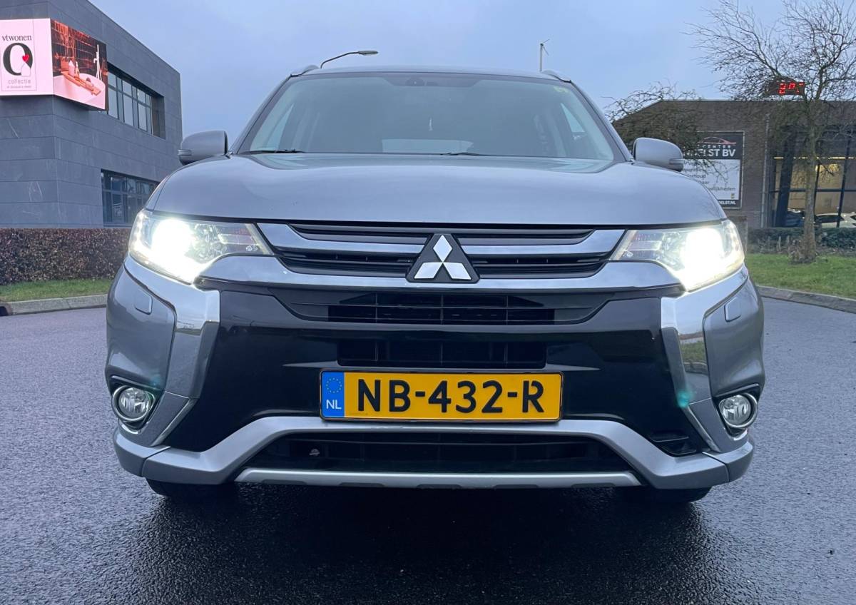 Mitsubishi Outlander Mitsubishi Outlander 2.0 PHEV Pure, Aut, Cam, Keyless, Carplay, 1e eig afk, Geen import, Nap, Volledig dealer oh!