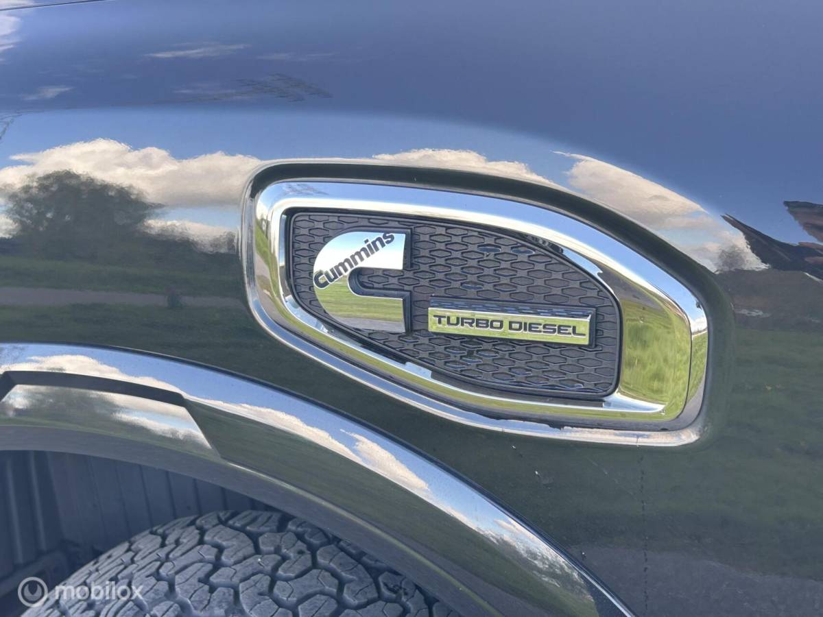 Nissan  Nissan Titan XD 5.0 V8 Cummins TD Platinum Reserve