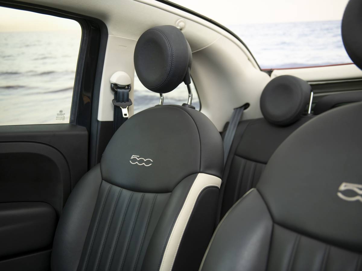 Fiat 500C Fiat 500 C 1.0 Hybrid Dolcevita, NAP, Volledig leer, incl garantie,