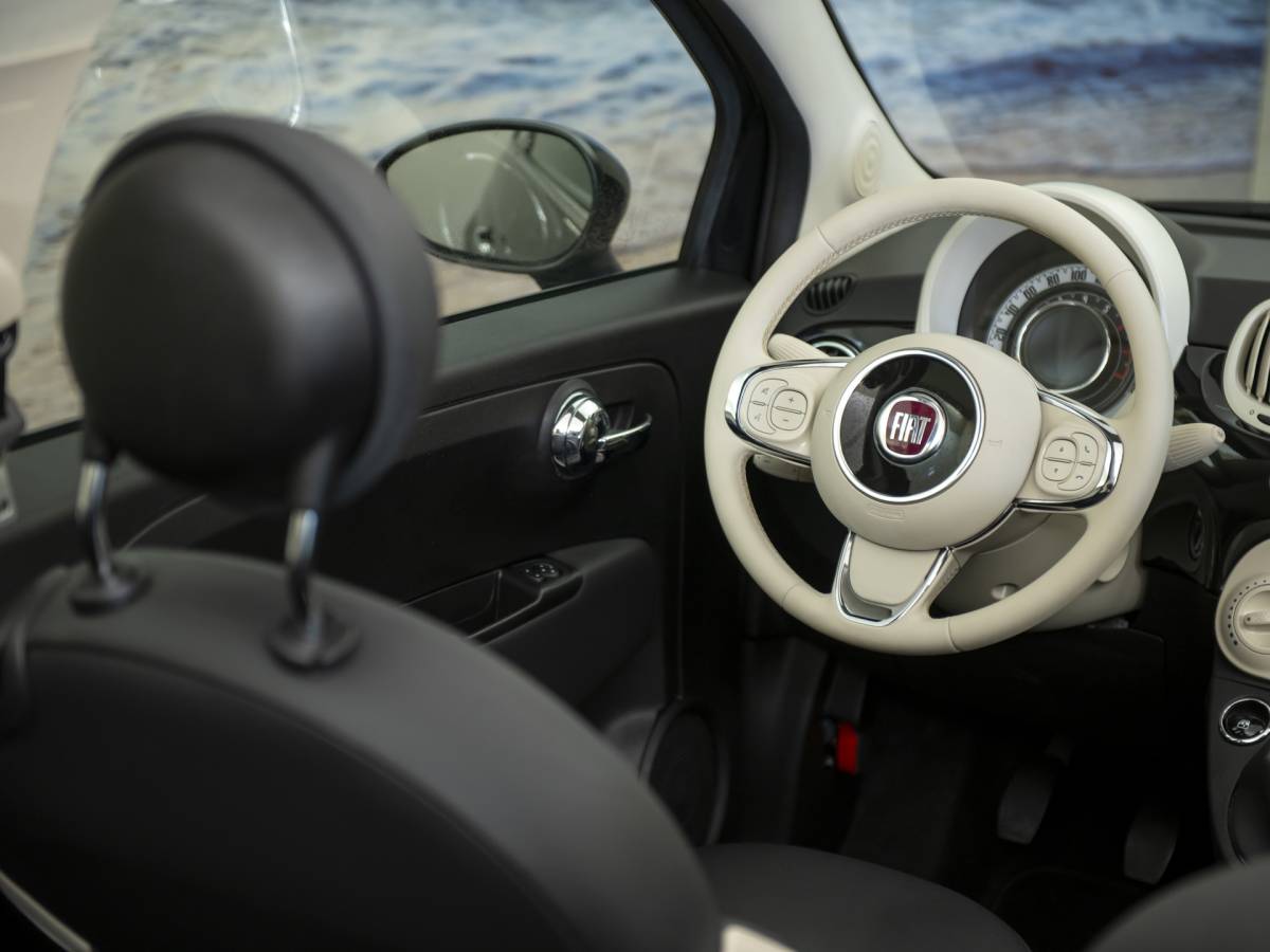 Fiat 500C Fiat 500 C 1.0 Hybrid Dolcevita, NAP, Volledig leer, incl garantie,