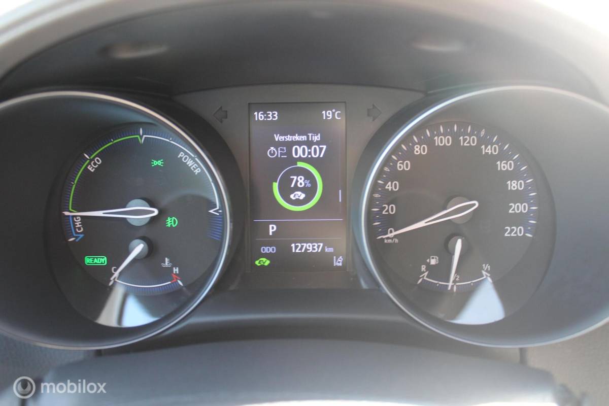 Toyota C-HR Toyota C-HR 2.0 Hybrid Executive Leder/Camera/Carplay/Stoelverw