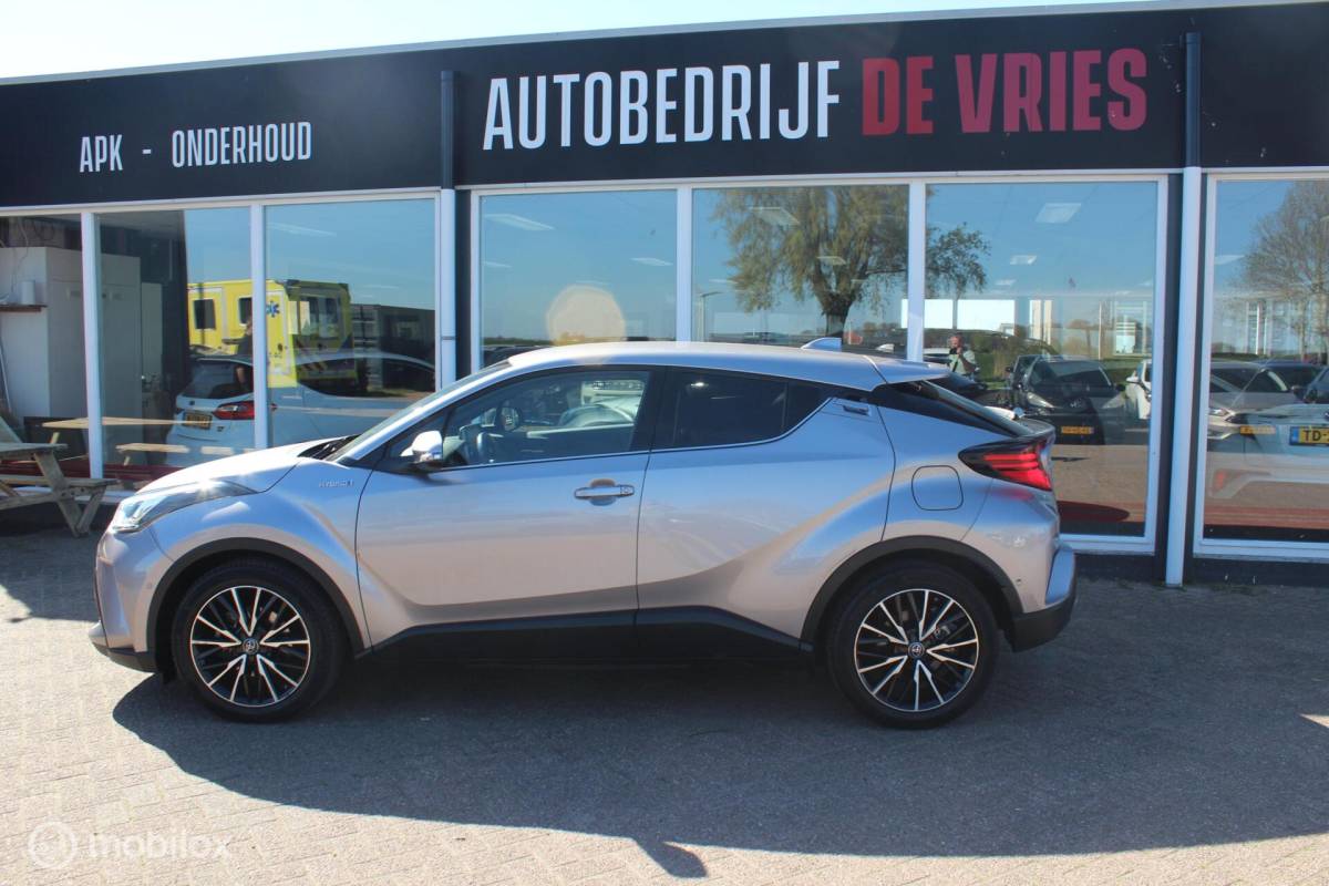 Toyota C-HR Toyota C-HR 2.0 Hybrid Executive Leder/Camera/Carplay/Stoelverw