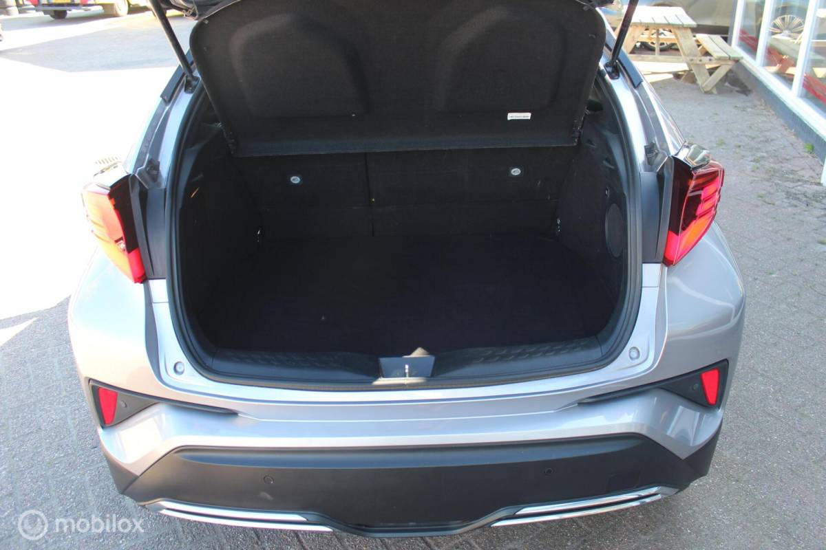 Toyota C-HR Toyota C-HR 2.0 Hybrid Executive Leder/Camera/Carplay/Stoelverw