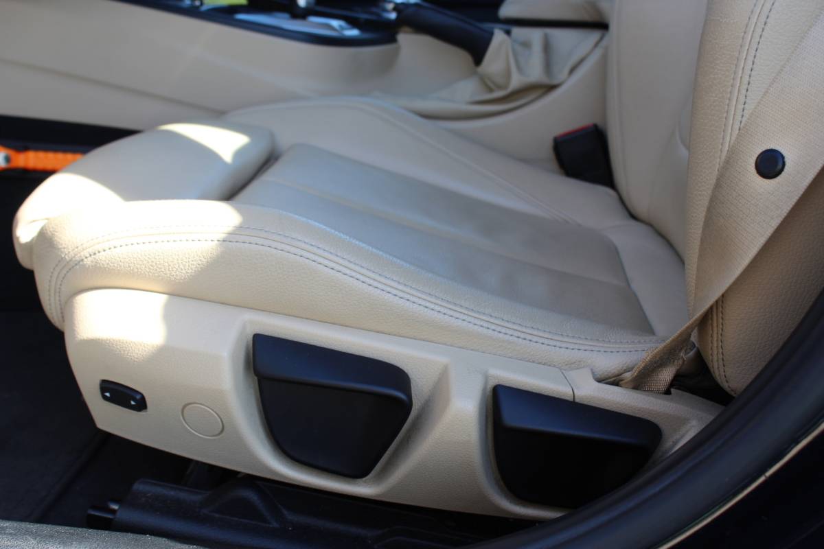 BMW 3 Serie BMW 3-serie 330e High Executive hybride bomvol ,,LEDER RONDOM CAMERA