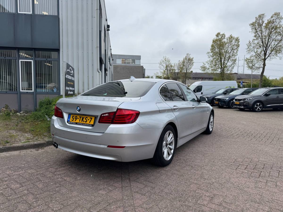 BMW 5 Serie BMW 5-serie 520i High Executive AUTOMAAT!!