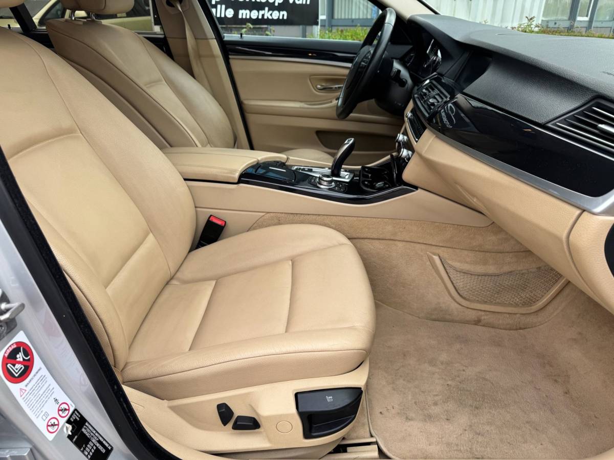 BMW 5 Serie BMW 5-serie 520i High Executive AUTOMAAT!!