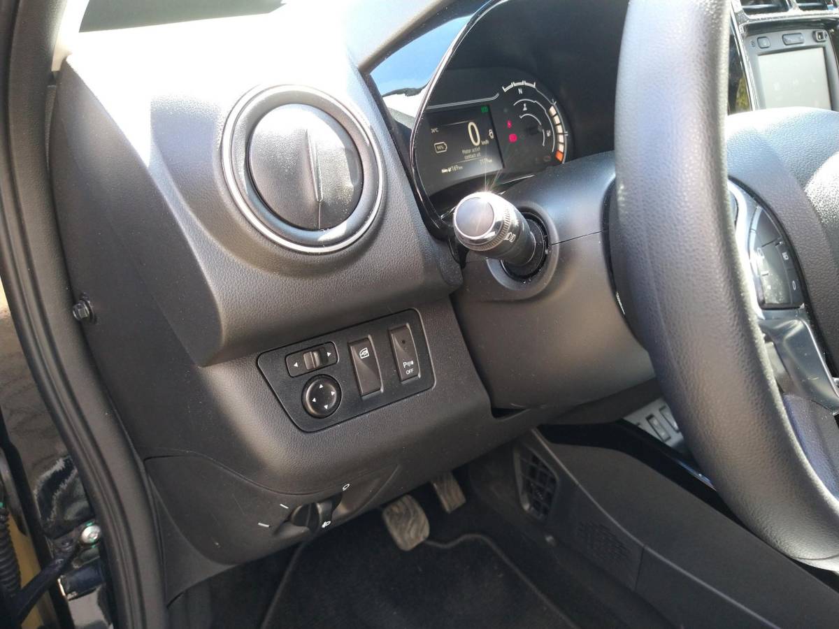 Dacia Spring Dacia Spring Expression 27 kWh BTW Auto Navigatie Cruise-Control Airco Lane-Assist