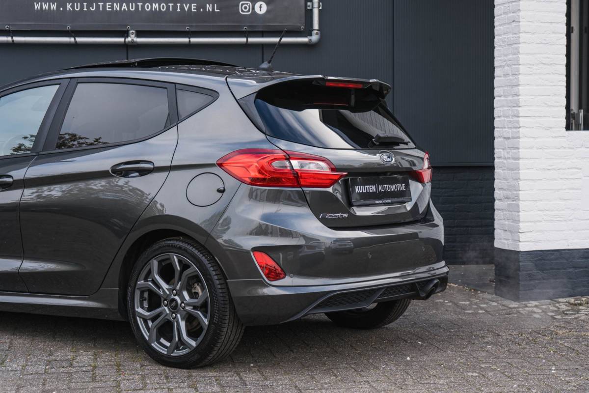 Ford Fiesta Ford Fiesta 1.0 EcoBoost ST-Line / LED / Pano / B&O / Winter pack!