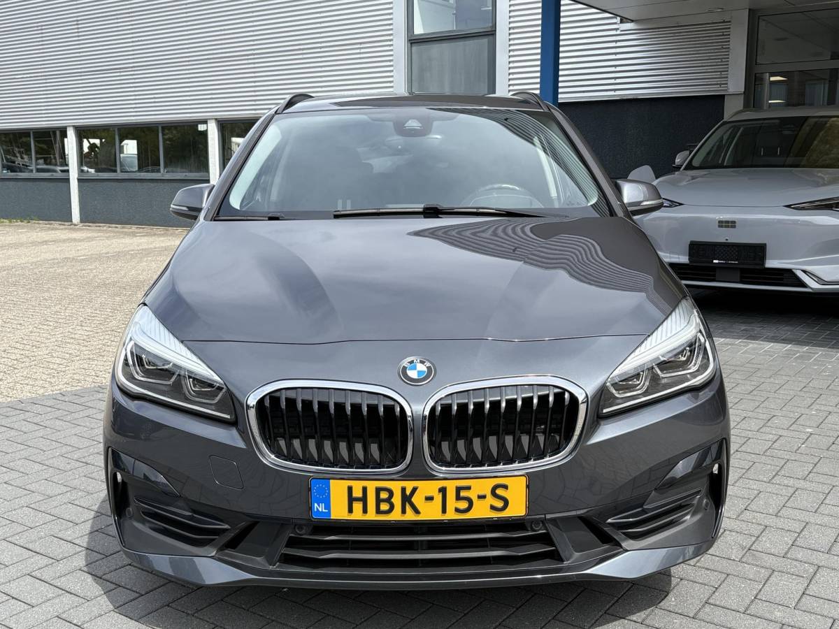 BMW 2 Serie BMW 2-serie Active Tourer 225xe iPerformance Executive | 225pk PHEV | Stoelverwarming | Camera | LED | Cruise Control |