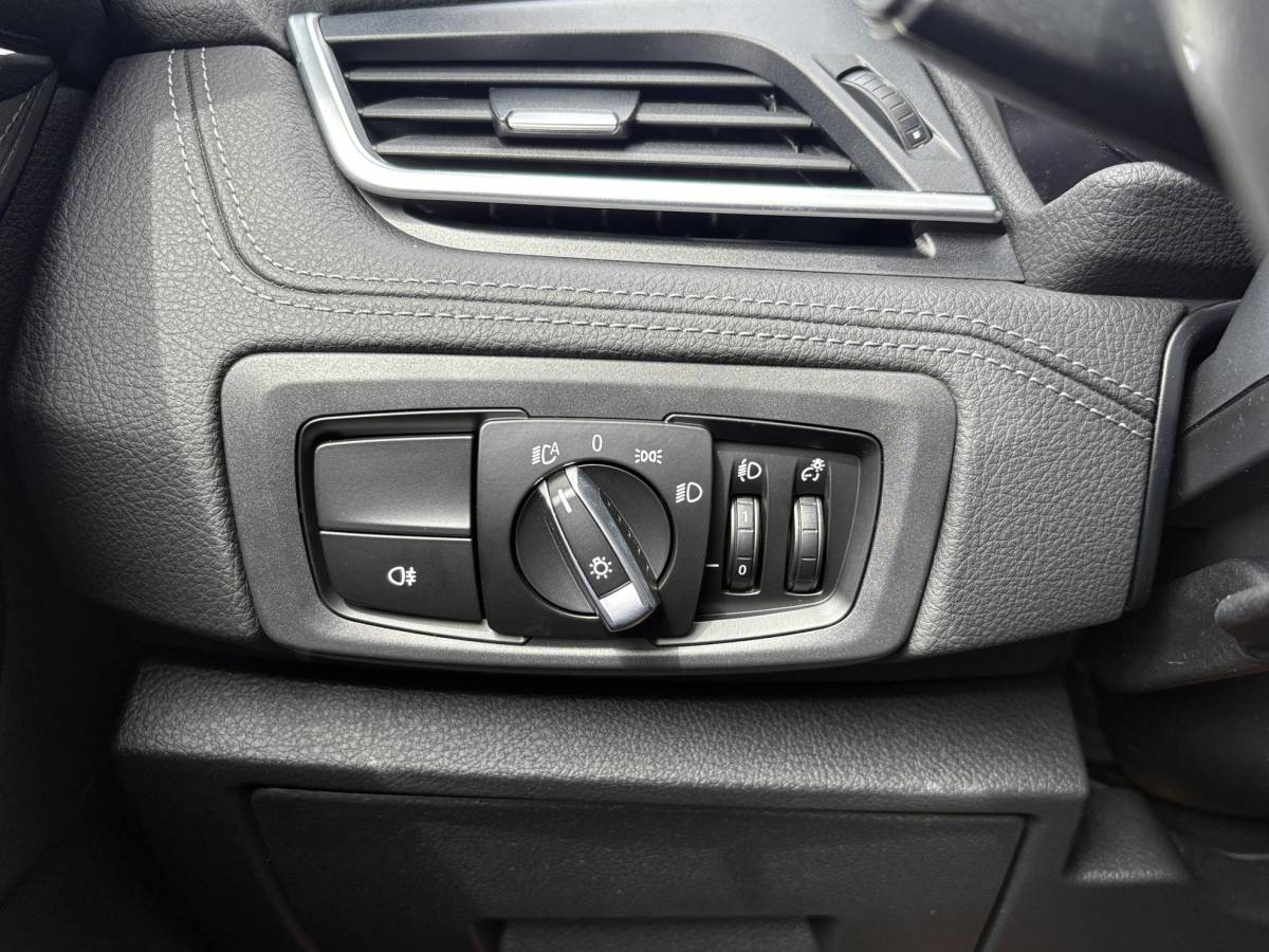 BMW 2 Serie BMW 2-serie Active Tourer 225xe iPerformance Executive | 225pk PHEV | Stoelverwarming | Camera | LED | Cruise Control |