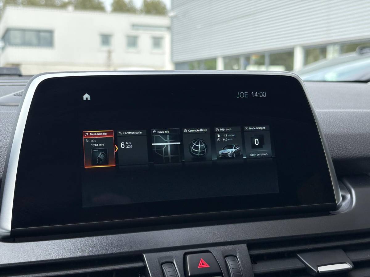 BMW 2 Serie BMW 2-serie Active Tourer 225xe iPerformance Executive | 225pk PHEV | Stoelverwarming | Camera | LED | Cruise Control |