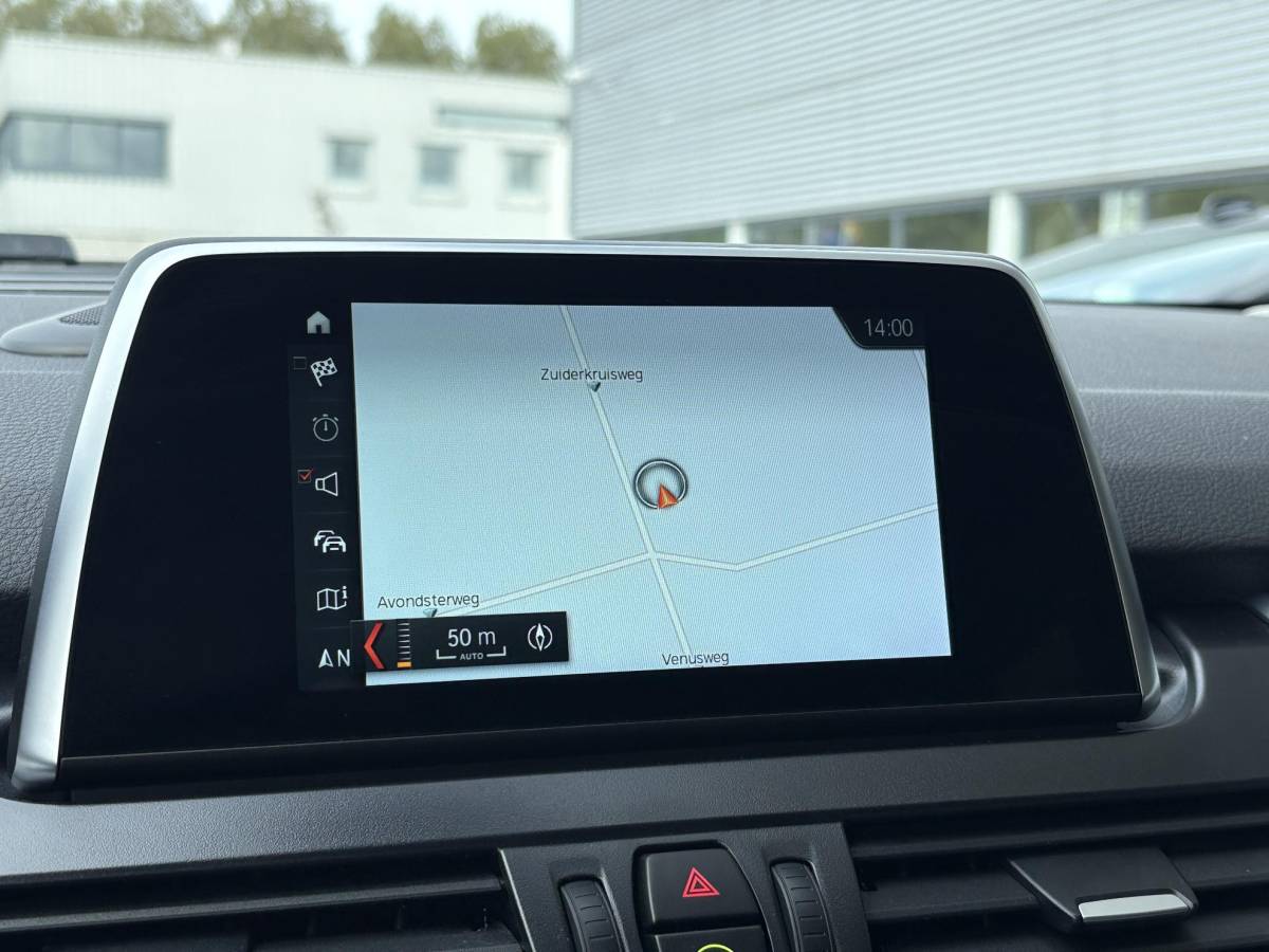 BMW 2 Serie BMW 2-serie Active Tourer 225xe iPerformance Executive | 225pk PHEV | Stoelverwarming | Camera | LED | Cruise Control |