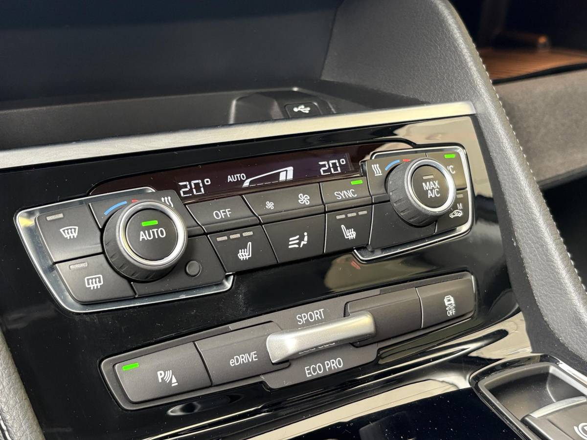 BMW 2 Serie BMW 2-serie Active Tourer 225xe iPerformance Executive | 225pk PHEV | Stoelverwarming | Camera | LED | Cruise Control |