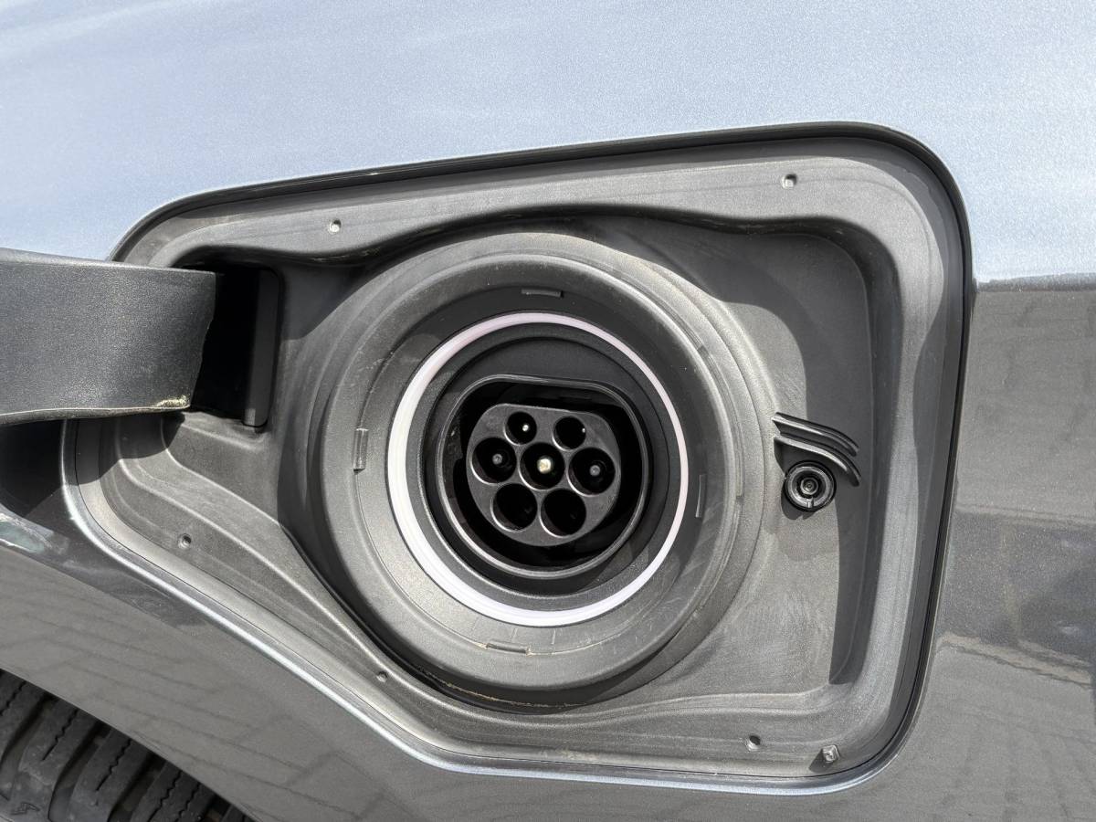 BMW 2 Serie BMW 2-serie Active Tourer 225xe iPerformance Executive | 225pk PHEV | Stoelverwarming | Camera | LED | Cruise Control |