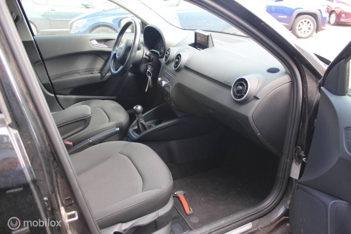 Audi A1 Sportback Audi A1 Sportback 1.0 TFSI S-Line Navi/Airco/Cruise/NAP/17Inch