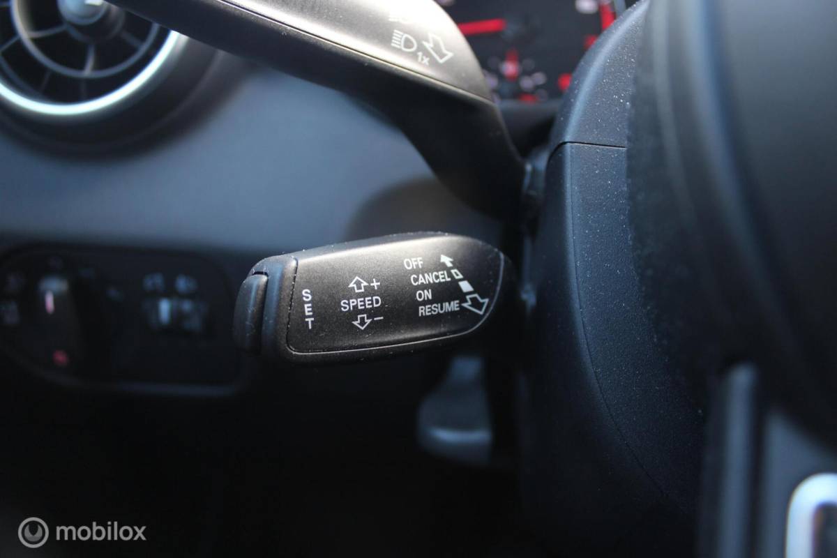 Audi A1 Sportback Audi A1 Sportback 1.0 TFSI S-Line Navi/Airco/Cruise/NAP/17Inch