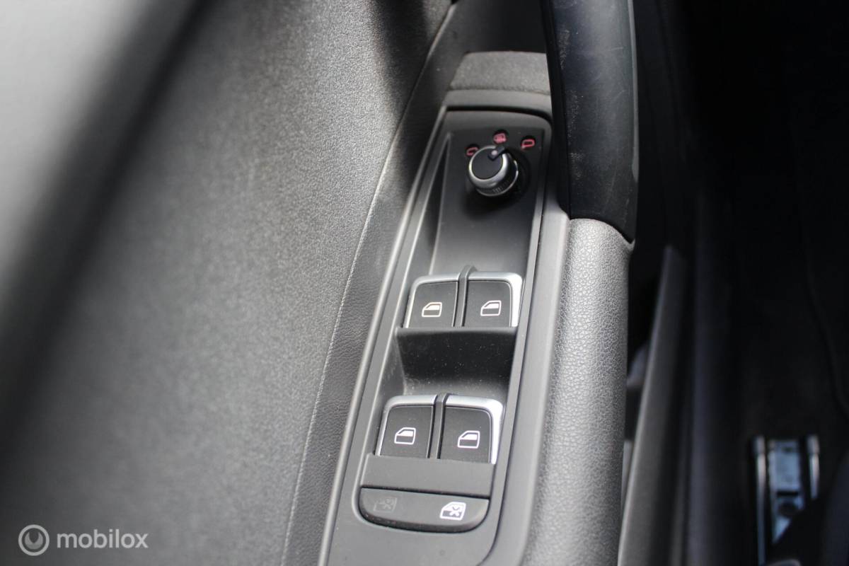Audi A1 Sportback Audi A1 Sportback 1.0 TFSI S-Line Navi/Airco/Cruise/NAP/17Inch