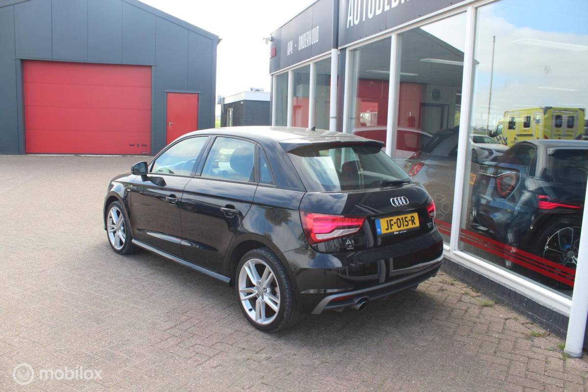 Audi A1 Sportback Audi A1 Sportback 1.0 TFSI S-Line Navi/Airco/Cruise/NAP/17Inch