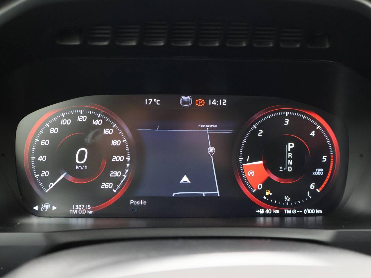 Volvo XC90 Volvo XC90 2.0 D4 190 PK GRIJS KENTEKEN EURO 6 DIESEL | WEGKL. TREKHAAK | ADAPTIVE CRUISE | LEDER | CAMERA