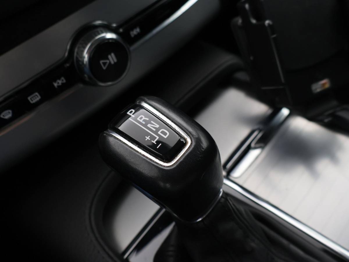 Volvo XC90 Volvo XC90 2.0 D4 190 PK GRIJS KENTEKEN EURO 6 DIESEL | WEGKL. TREKHAAK | ADAPTIVE CRUISE | LEDER | CAMERA