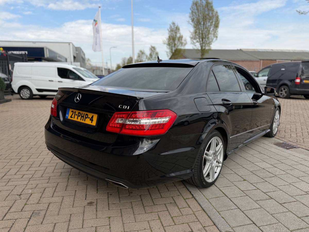 Mercedes-Benz E-Klasse Mercedes-Benz E-klasse 350 CDI Avantgarde Pano Automaat 231PK Airco Cruise Navi Elk.Ramen