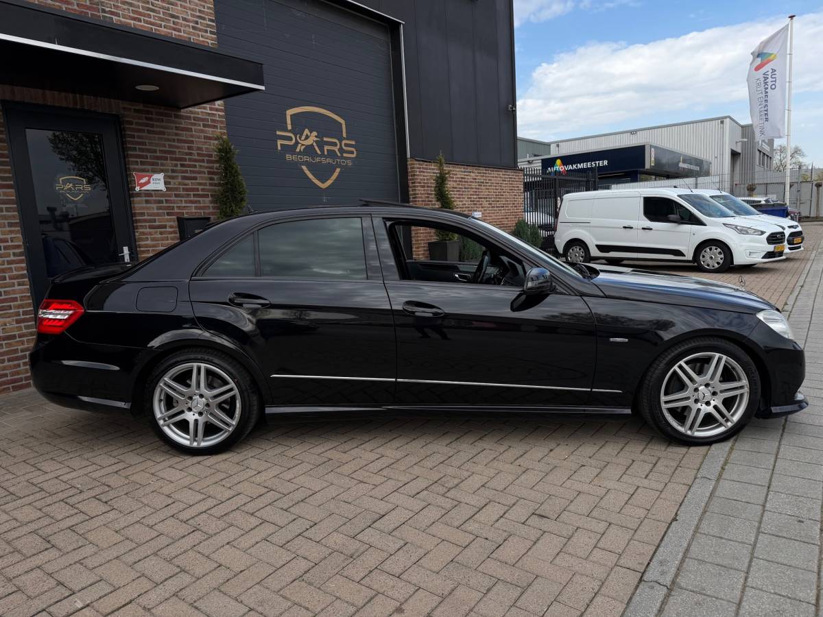 Mercedes-Benz E-Klasse Mercedes-Benz E-klasse 350 CDI Avantgarde Pano Automaat 231PK Airco Cruise Navi Elk.Ramen