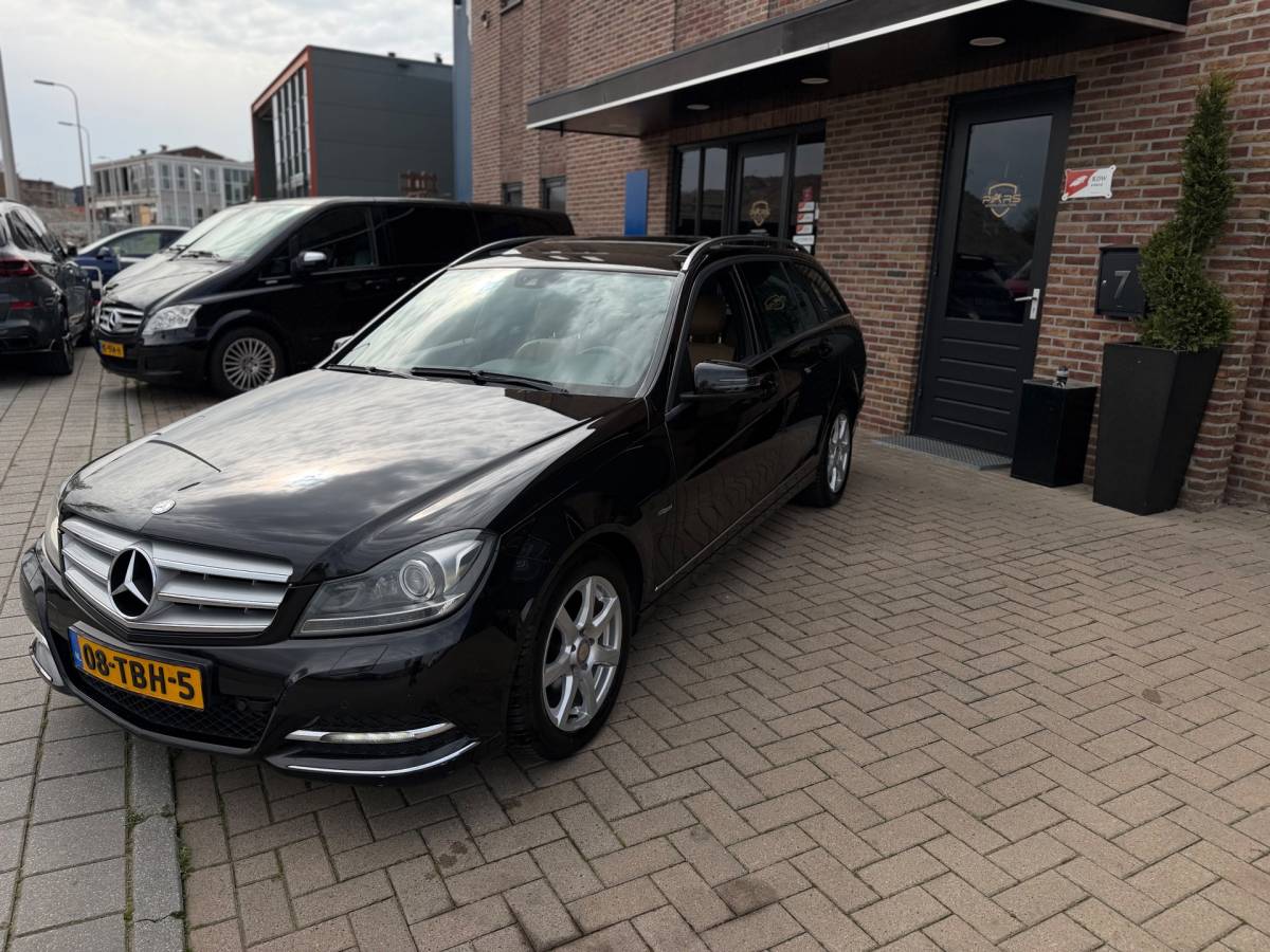 Mercedes-Benz C-Klasse Mercedes-Benz C-klasse Estate 250 CDI 4M 4MATIC Automaat Pano Blue Efficiency Business Class Elegance Airco Navi Elk.Ramen Cruise