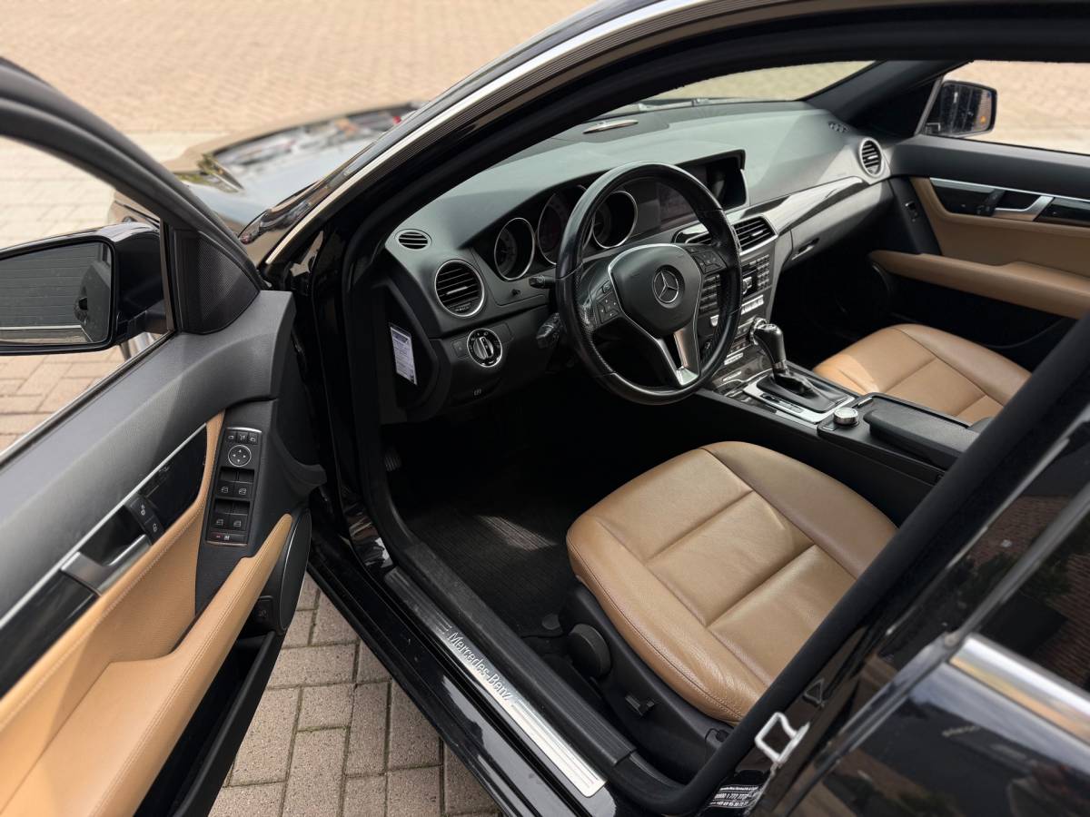 Mercedes-Benz C-Klasse Mercedes-Benz C-klasse Estate 250 CDI 4M 4MATIC Automaat Pano Blue Efficiency Business Class Elegance Airco Navi Elk.Ramen Cruise