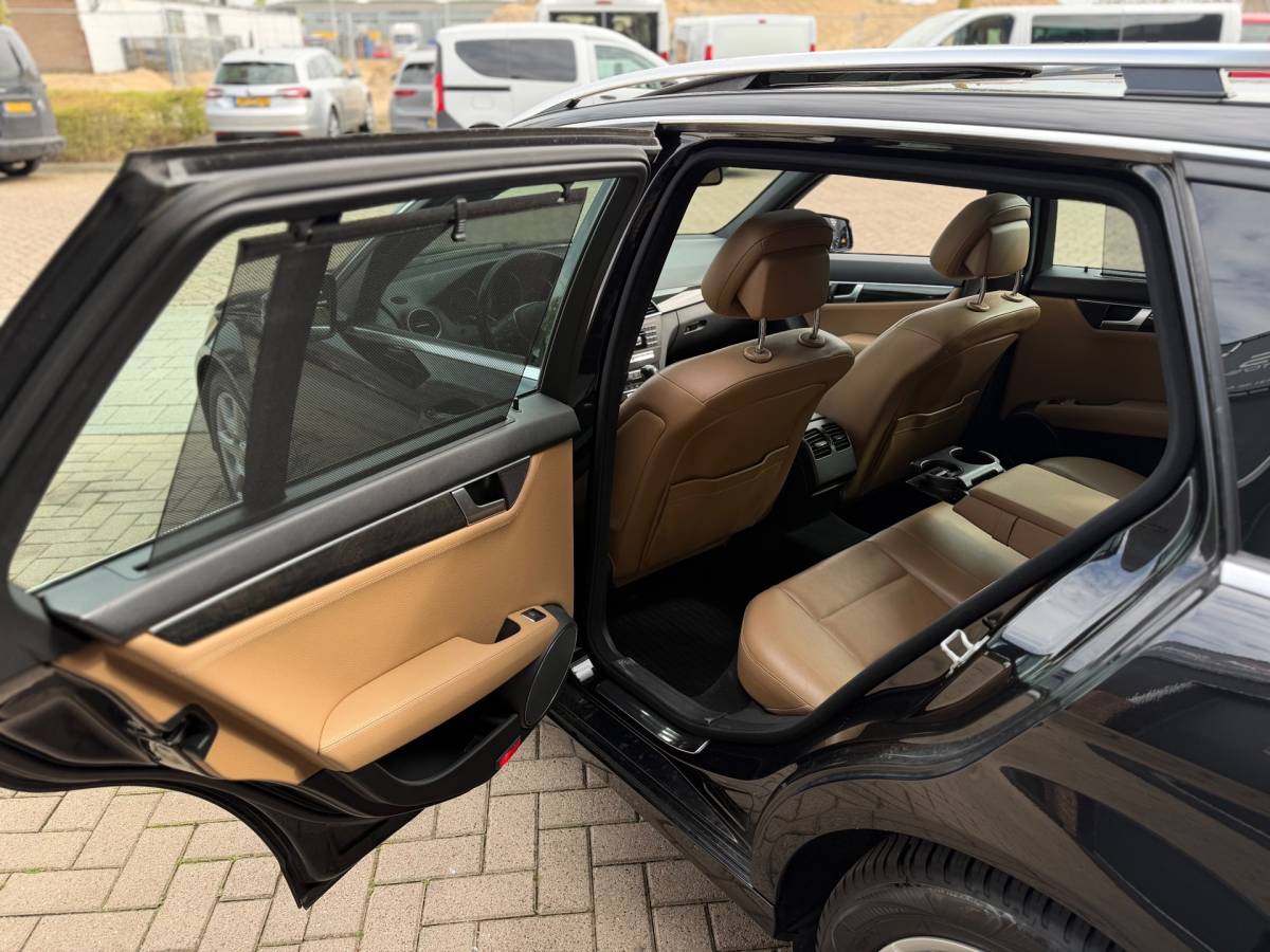 Mercedes-Benz C-Klasse Mercedes-Benz C-klasse Estate 250 CDI 4M 4MATIC Automaat Pano Blue Efficiency Business Class Elegance Airco Navi Elk.Ramen Cruise